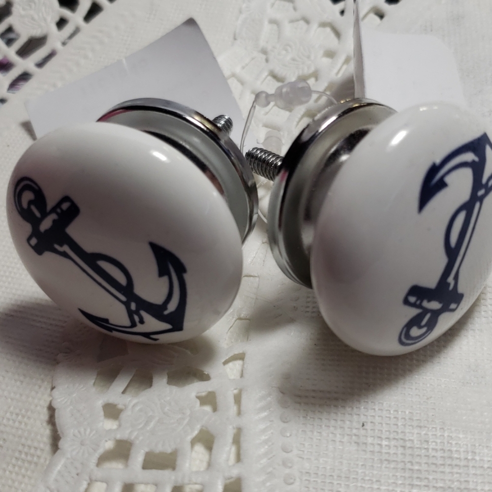 6/$20.    Anchor knobs - Set Of 2